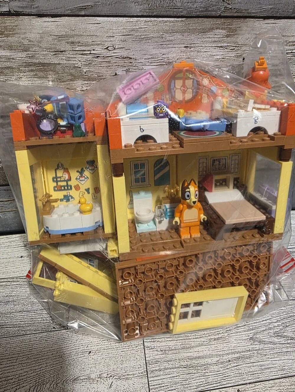 LEGO Bluey Family House Playset - Yellow, Red, Blue